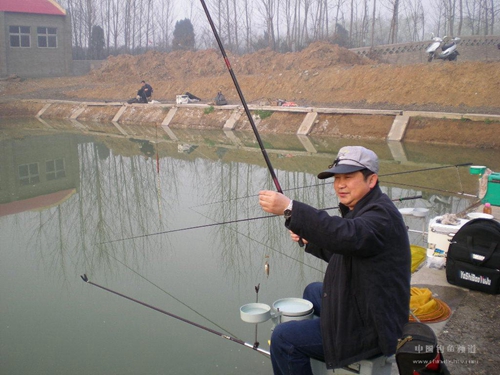 水库夏天钓鱼调漂技巧_WWW.YUJUCEPING.COM