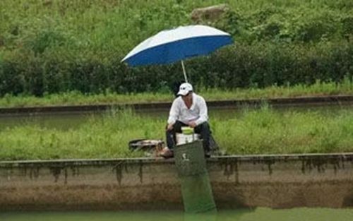 飞铅钓法飞铅高度有讲究_WWW.YUJUCEPING.COM