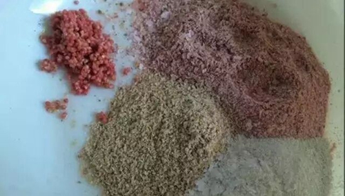 自制颗粒粘粉粘小米钓鱼饵料_WWW.YUJUCEPING.COM