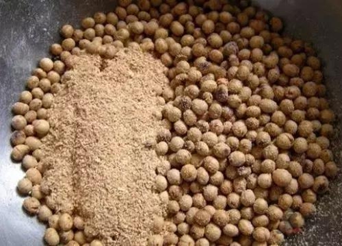 冬天钓鱼的用饵技巧探讨_WWW.YUJUCEPING.COM