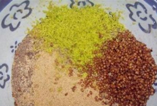 春天黑坑钓鱼自制饵料配方_WWW.YUJUCEPING.COM