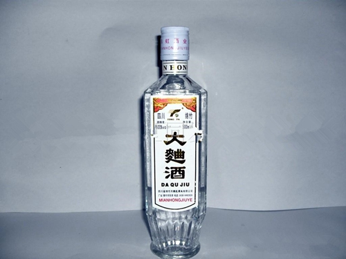 钓鲫鱼打窝配方自制窝料_WWW.YUJUCEPING.COM