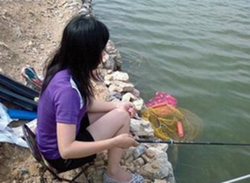 夏天钓鱼选准时机_WWW.YUJUCEPING.COM