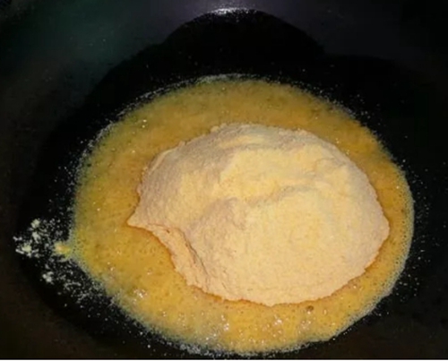 四季可用钓鲫鱼窝料制作方法_WWW.YUJUCEPING.COM