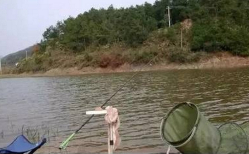冬天钓鱼水深多少合适_WWW.YUJUCEPING.COM