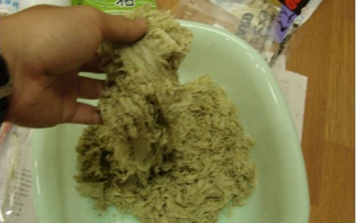 冬天钓鱼饵料拉拉糊制作方法_WWW.YUJUCEPING.COM