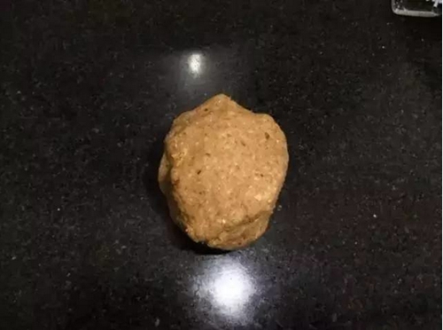 爆炸钩的上饵方法图解_WWW.YUJUCEPING.COM