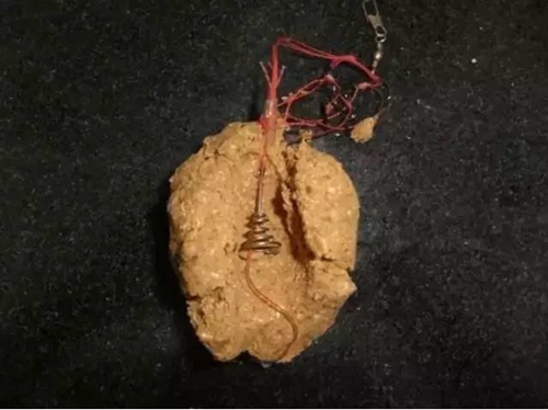 爆炸钩的上饵方法图解_WWW.YUJUCEPING.COM