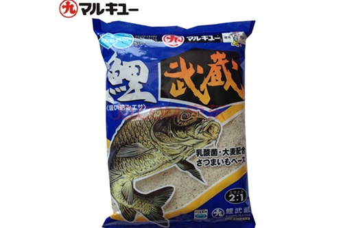 丸九鲤鱼和鲫鱼的饵料配方_WWW.YUJUCEPING.COM