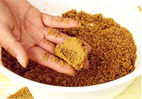 非常简单的钓鲫鱼窝料配方_WWW.YUJUCEPING.COM