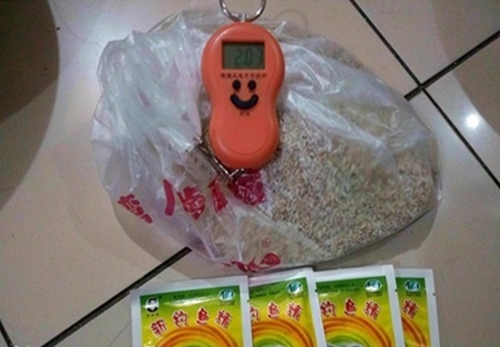 自制牛B鲫窝料配方_WWW.YUJUCEPING.COM