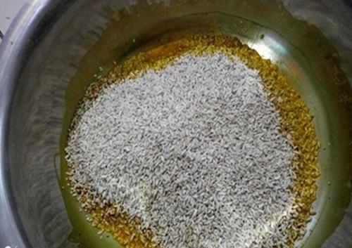 自制牛B鲫窝料配方_WWW.YUJUCEPING.COM