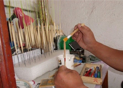 钓友DIY渔具之自制浮漂 _WWW.YUJUCEPING.COM