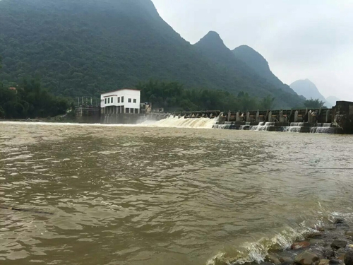 钓浑水的钓位选择_WWW.YUJUCEPING.COM
