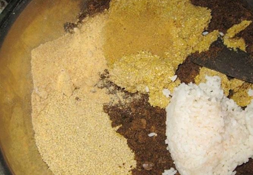 小鸡饲料钓鱼通杀配方_WWW.YUJUCEPING.COM