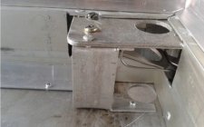 钓友DIY铝合金小钓台过程