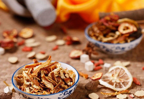 常用的中药饵料配方_WWW.YUJUCEPING.COM