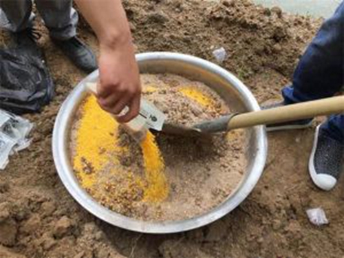 天气转凉钓鲤鱼的技巧_WWW.YUJUCEPING.COM