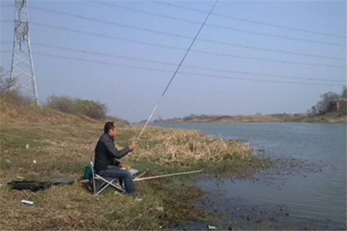 江河流水的几个好钓位_WWW.YUJUCEPING.COM