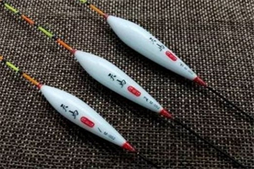 怎么根据鱼情选择合适的浮漂_WWW.YUJUCEPING.COM