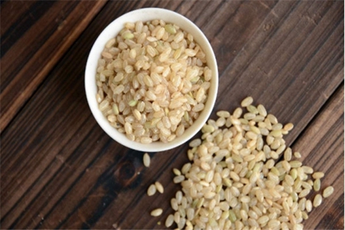 分享的几款实用的春天野钓饵料_WWW.YUJUCEPING.COM