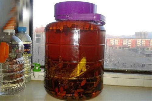 分享的五种身边最常见的钓鱼小药_WWW.YUJUCEPING.COM