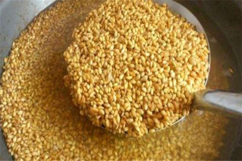 民间钓鲤鱼诱饵窝料_WWW.YUJUCEPING.COM