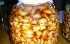 钓鲢鳙的糖蒜鱼饵糖蒜怎么做