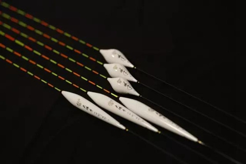 钓草鱼用什么浮漂_WWW.YUJUCEPING.COM