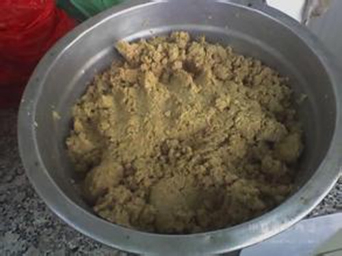 自制钓鲤鱼饵料配方_WWW.YUJUCEPING.COM