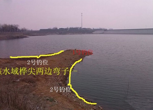 长竿搓饵钓草鱼的技巧 钓点的选择_WWW.YUJUCEPING.COM