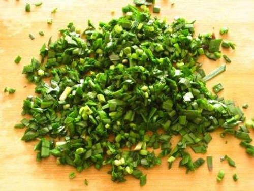 野钓鲢鳙的饵料选择技巧_WWW.YUJUCEPING.COM