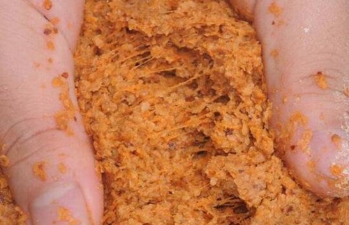 怎么解决饵料粘手的问题_WWW.YUJUCEPING.COM