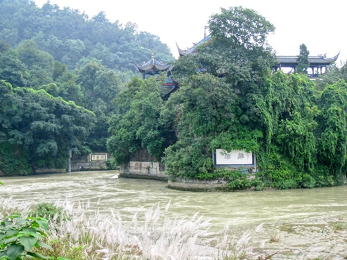 钓大鱼时应该需要注意哪些细节_WWW.YUJUCEPING.COM