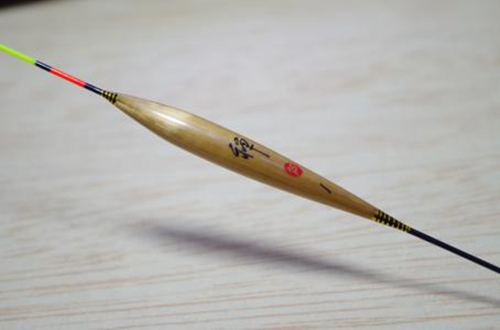 怎么根据不同的鱼情来选浮漂_WWW.YUJUCEPING.COM