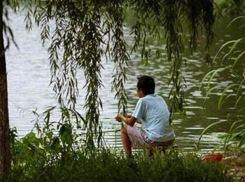 夏天溪流钓马口鱼有什么技巧_WWW.YUJUCEPING.COM