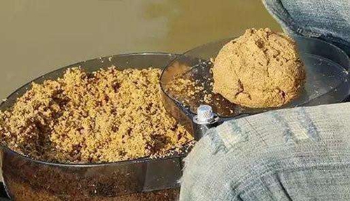 夏天钓鱼用饵有什么讲究_WWW.YUJUCEPING.COM