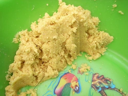 台钓怎么使用松散鱼饵_WWW.YUJUCEPING.COM