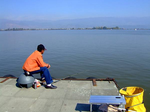 大风天气怎么钓鱼_WWW.YUJUCEPING.COM