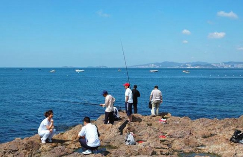 怎么避免钓钩被卡入海底_WWW.YUJUCEPING.COM