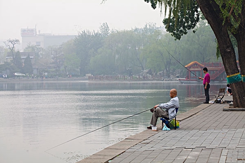 怎么在肥水塘钓鱼_WWW.YUJUCEPING.COM