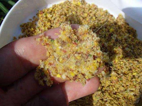 怎么选用饵料钓鱼鲫鱼_WWW.YUJUCEPING.COM