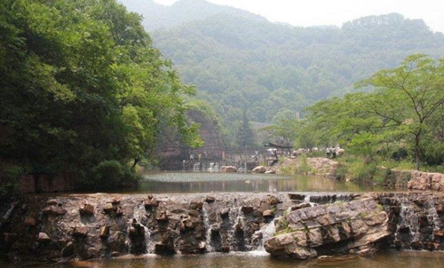 怎么在河流钓鱼_WWW.YUJUCEPING.COM