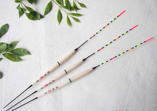 夏天钓鱼黄尾鲴的小技巧_WWW.YUJUCEPING.COM