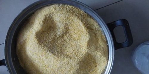 冬钓鲫鱼酒米窝料制作方法_WWW.YUJUCEPING.COM