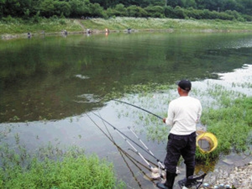 钓翻身技巧_WWW.YUJUCEPING.COM