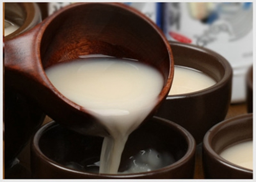 野钓鲫鱼的饵料_WWW.YUJUCEPING.COM