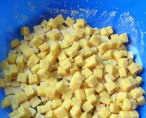 钓鲤鱼用什么饵_WWW.YUJUCEPING.COM