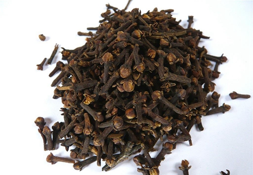 丁香油的制作方法_WWW.YUJUCEPING.COM