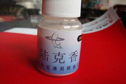 钓鲫鱼用什么小药_WWW.YUJUCEPING.COM